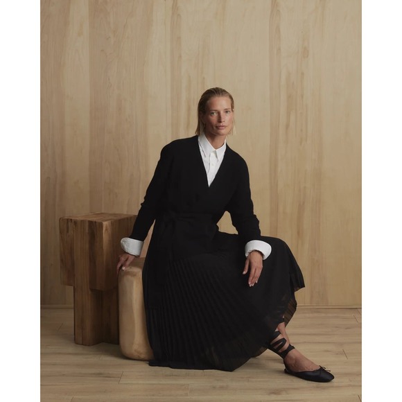 QUINCE Black Chiffon Pleated Midi Skirt Size XS - Picture 3 of 12